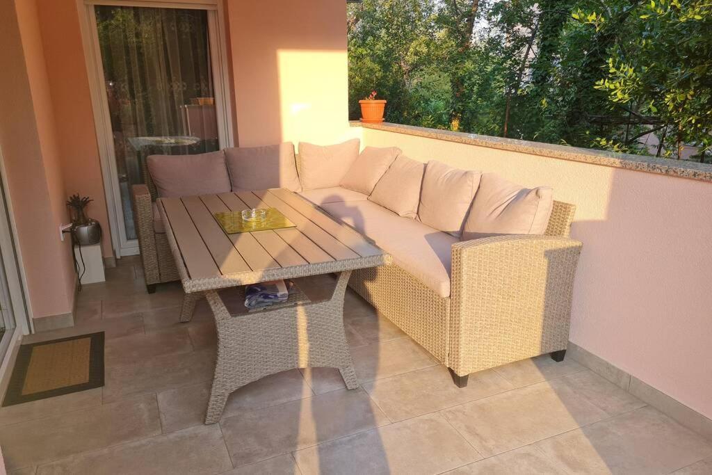 Apartment Zorika Near The Beach PUY 외부 사진