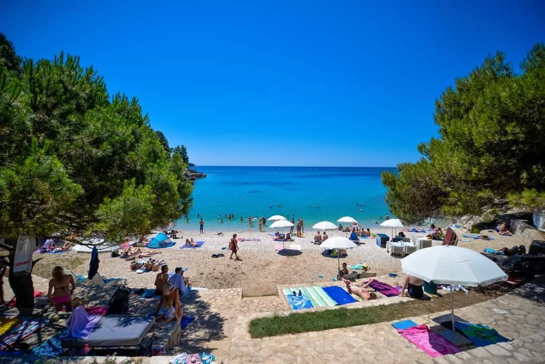 Apartment Zorika Near The Beach PUY 외부 사진